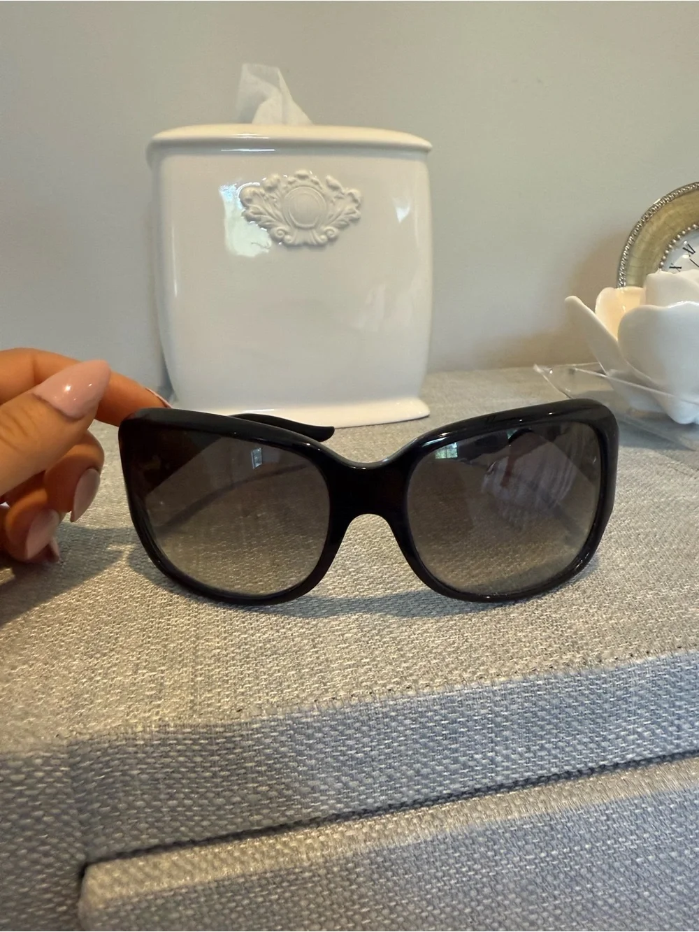 Vintage Oscar De La Renta Women's Black Oversized Sunglasses
